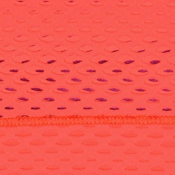 LULULEMON SWEAT YOUR HEART OUT SHORT SLEEVE - SIZE 6 - Picture 5 of 5